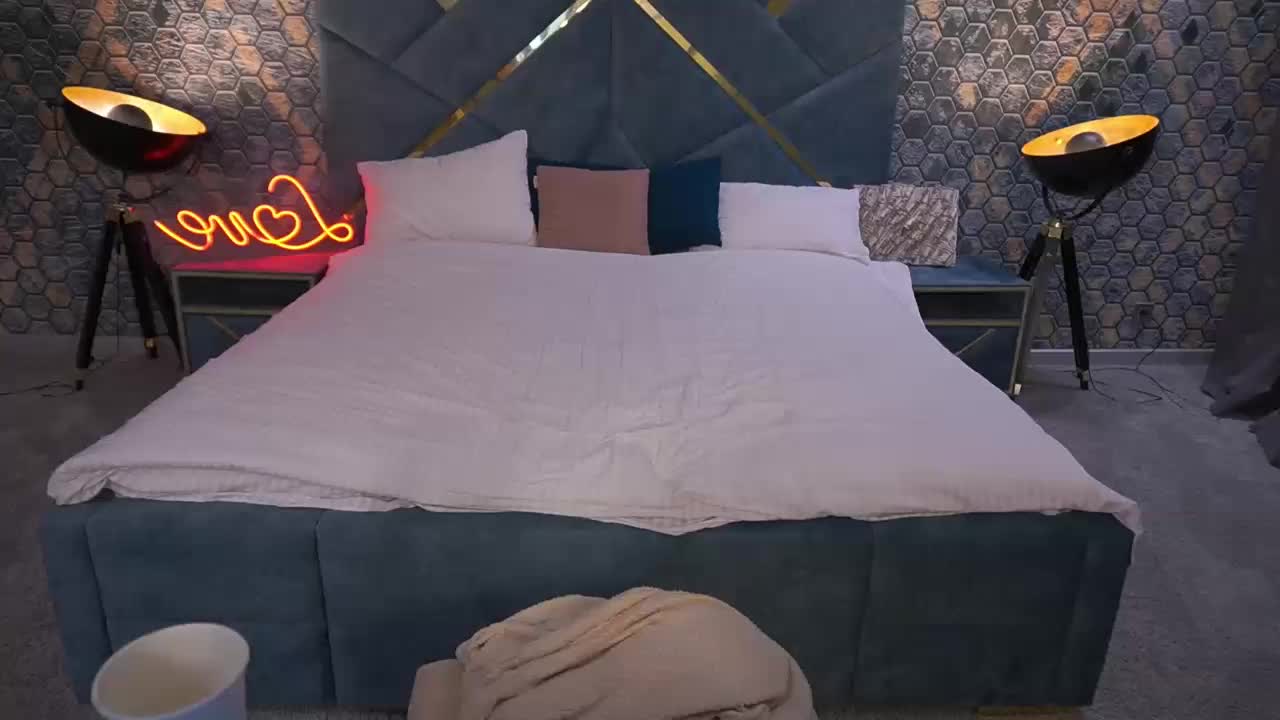 MadissonSoft Live Sex December 15, 2025