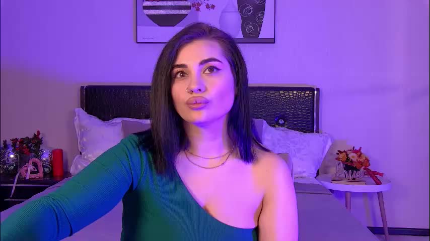 adrianatores Live Sex December 13, 2025