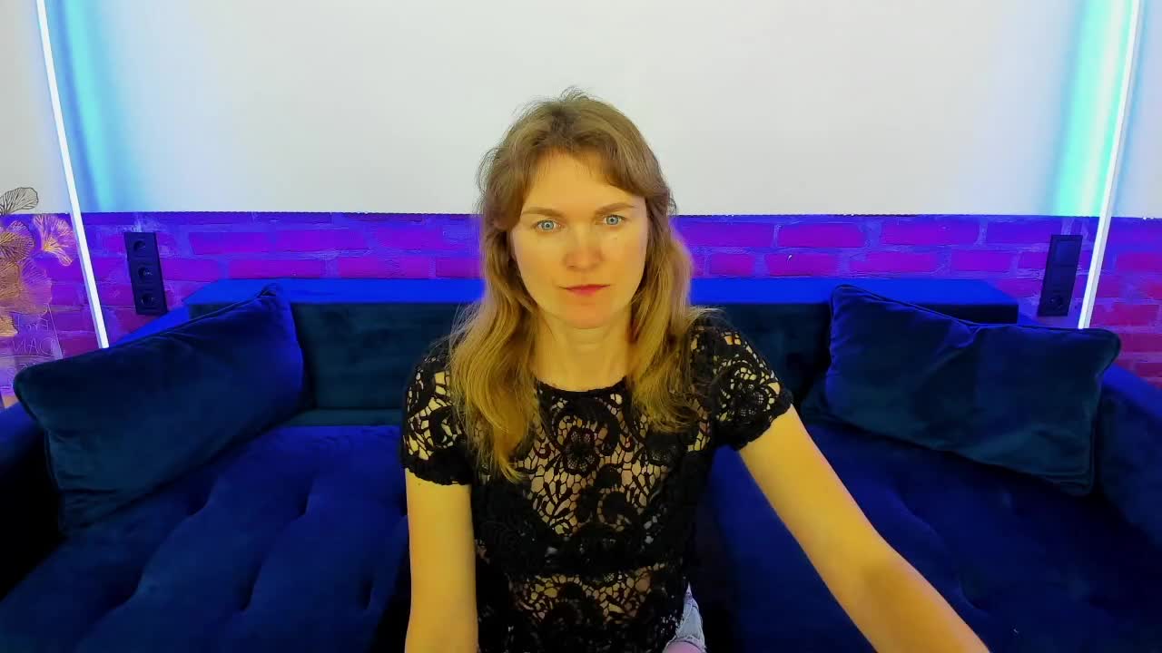 Annabel-xxx Live Sex December 13, 2025