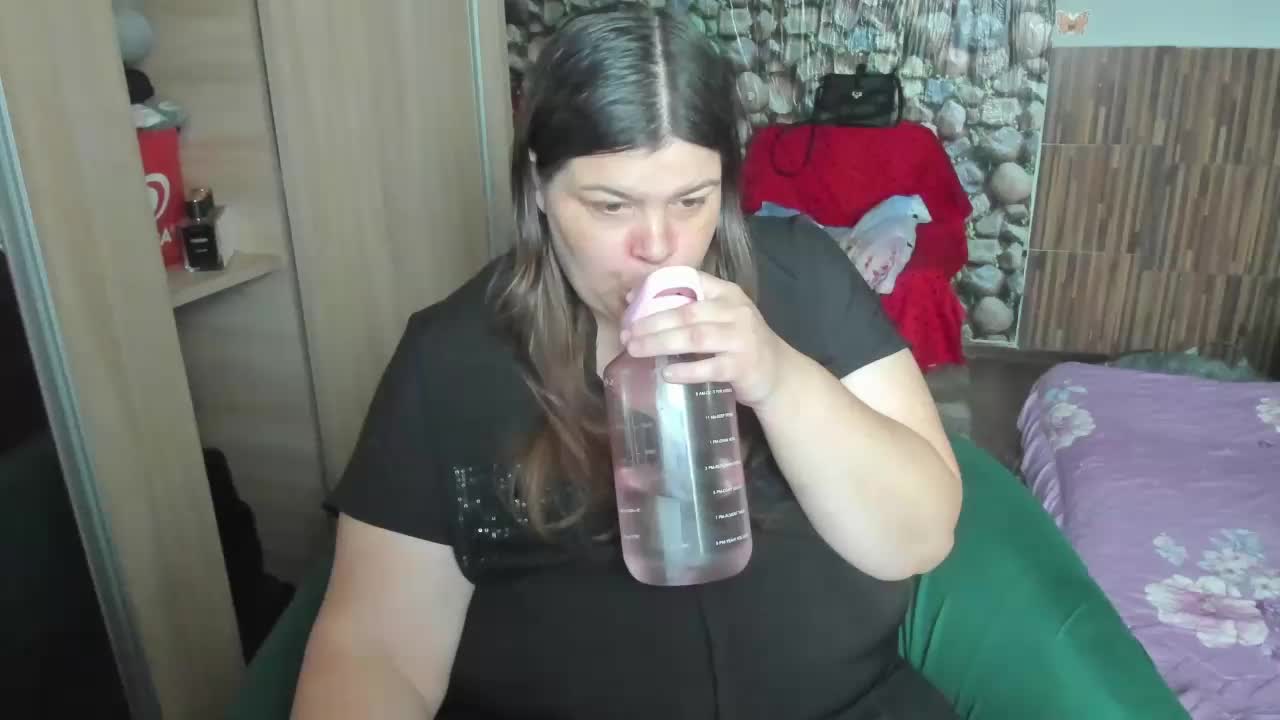 Ionysexylips69 Live Sex December 15, 2025