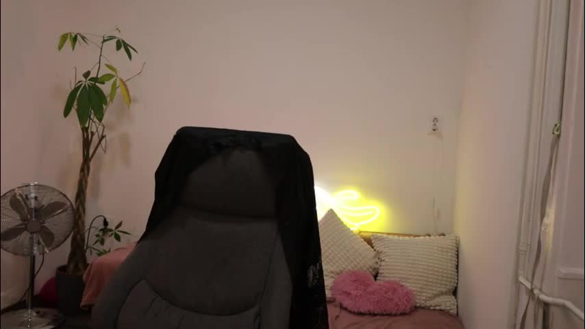 littlestellaspark Live Sex December 12, 2025