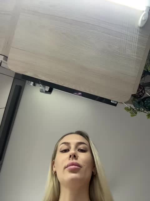 -Estonia- Live Sex December 13, 2025