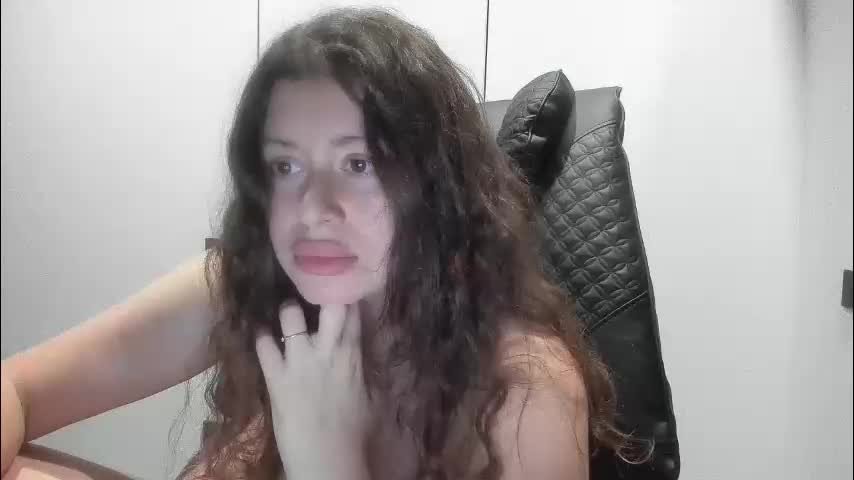 dyafirst Live Sex December 12, 2025