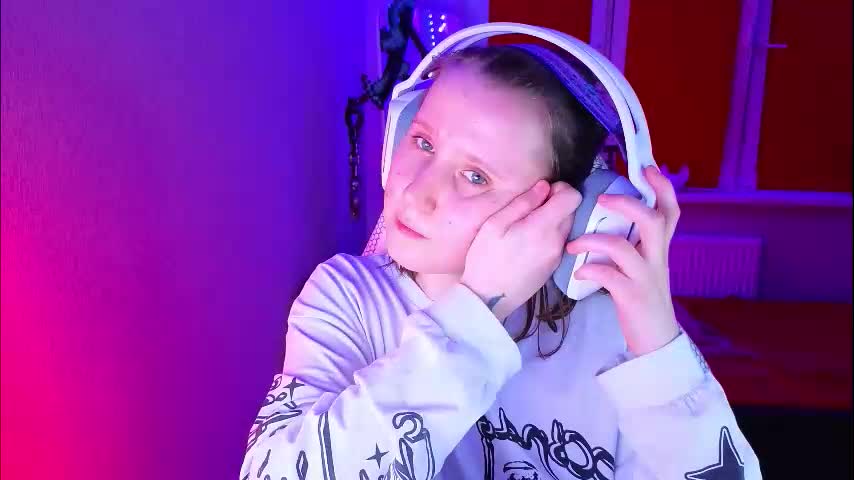 moon_avengers Live Sex December 13, 2025