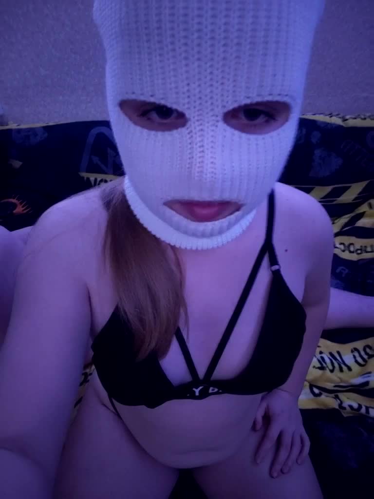 Adeli744882 Live Sex December 12, 2025