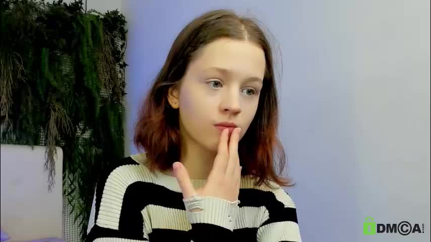 alina_mills Live Sex November 24, 2025