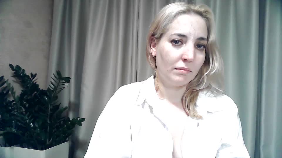 mariska-kiska Live Sex November 24, 2025