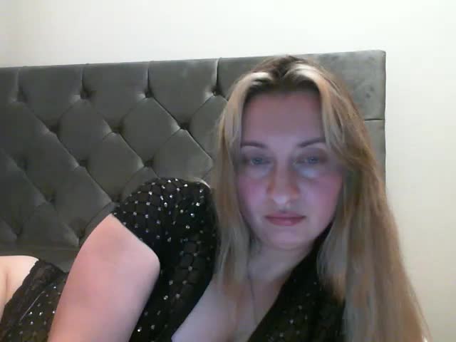 RuslanaFlower Live Sex December 13, 2025