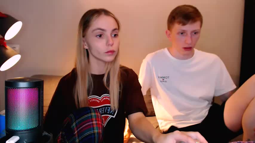juliaanddima Live Sex December 15, 2025