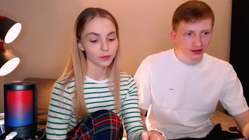 juliaanddima Live Sex December 15, 2025
