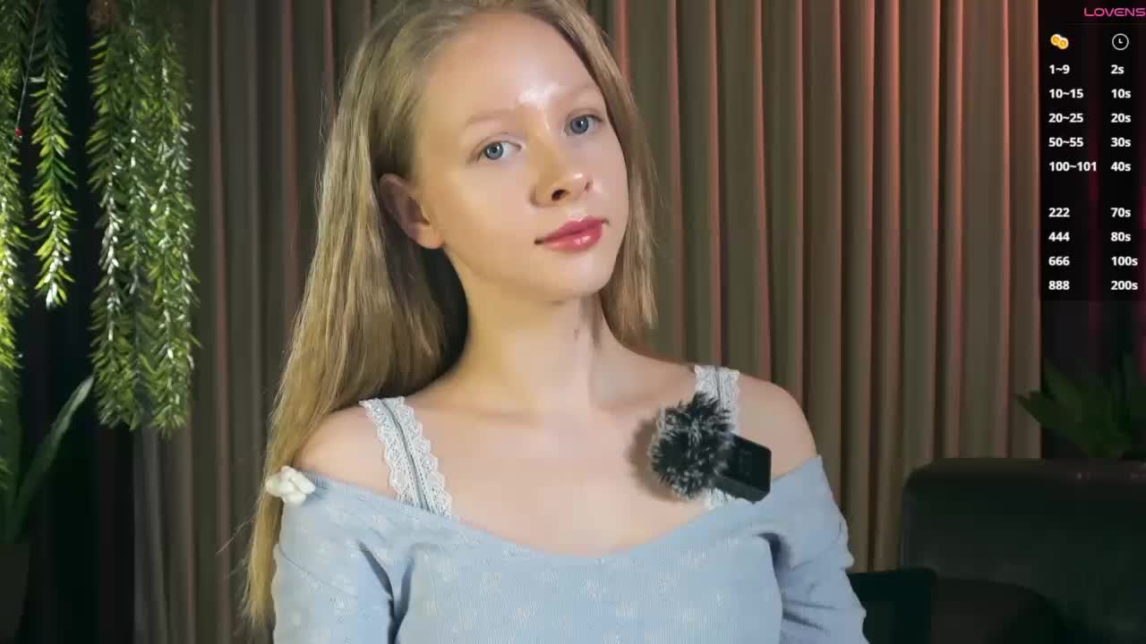 MiaVebes Live Sex December 13, 2025