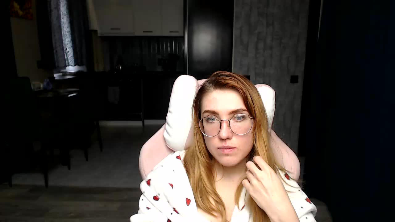 Regimasmile Live Sex December 13, 2025