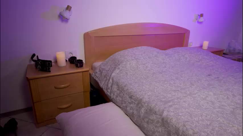 foxeslovefoxes Live Sex December 14, 2025