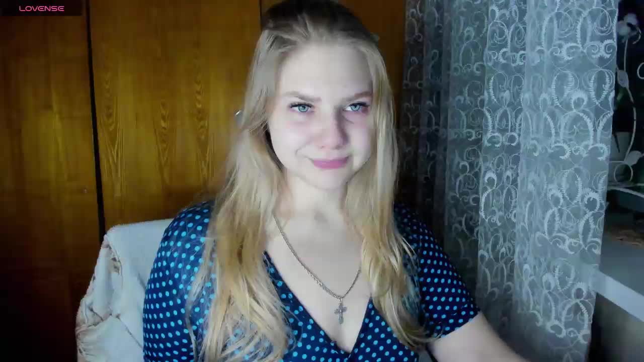 Emma-Frizea Live Sex December 13, 2025