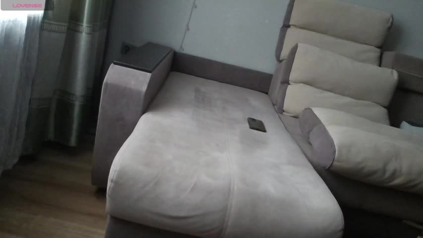 Milaa1998 Live Sex December 14, 2025