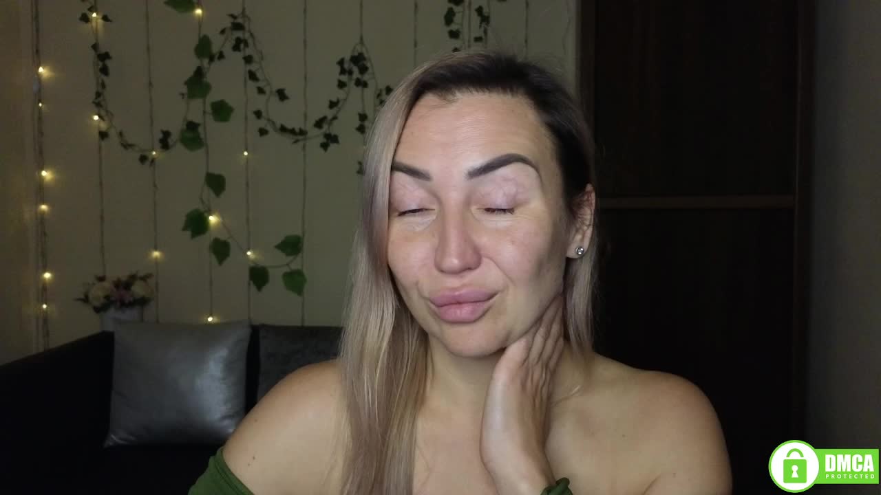 Jullyblondkiss Live Sex December 13, 2025