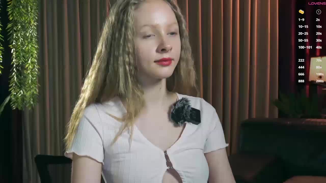 MiaVebes Live Sex December 13, 2025