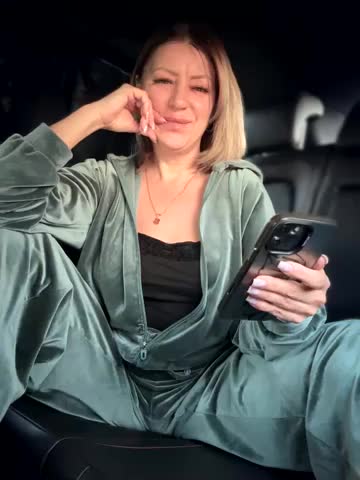 Milena-MilfaXXX Live Sex December 13, 2025