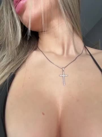 BonnieMur Live Sex December 14, 2025