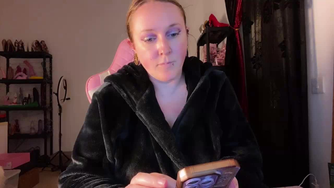 NylonQueen Live Sex December 13, 2025