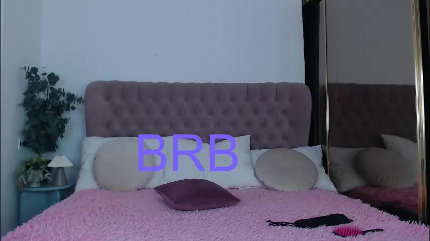 little_cu1tie Live Sex November 27, 2025