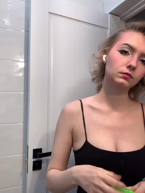 -Nezukoo- Live Sex December 13, 2025