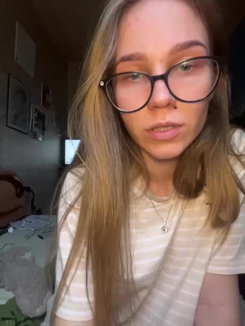 Milana22a Live Sex November 26, 2025