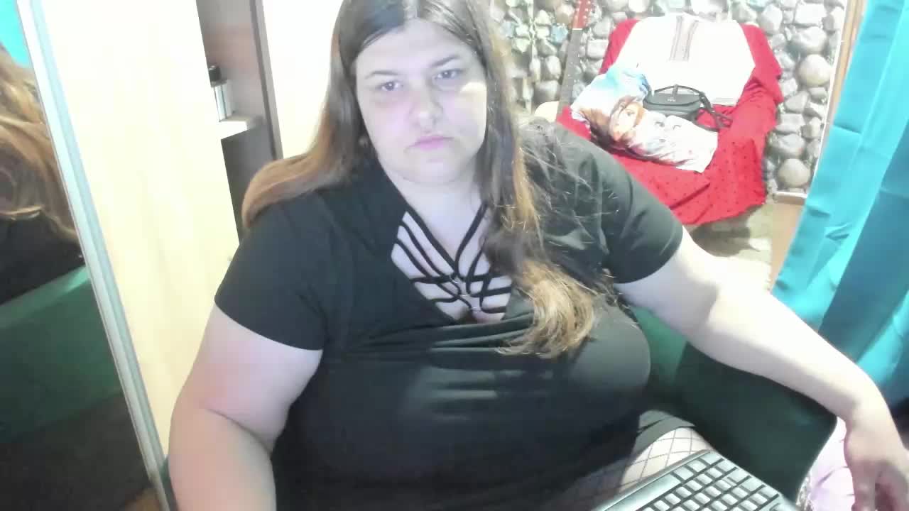 Ionysexylips69 Live Sex December 15, 2025