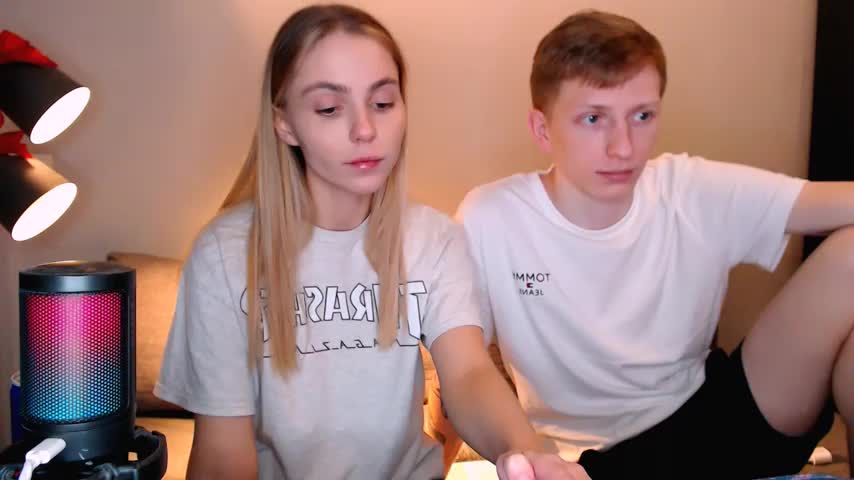 juliaanddima Live Sex December 13, 2025