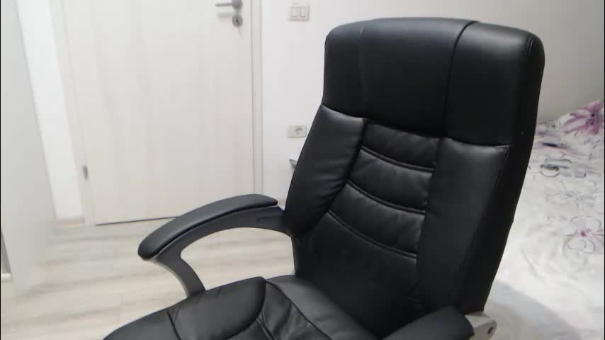 blue_eyes96 Live Sex November 28, 2025