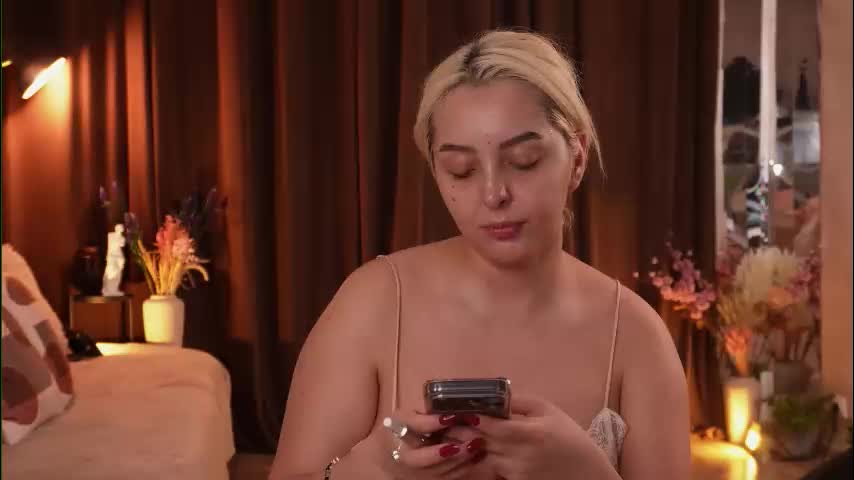 victoriamorrone Live Sex 2025.11.27