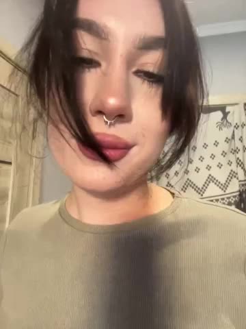 CurvyWoman-_2025-11-28_08-46-59_950 Live Sex December 14, 2025