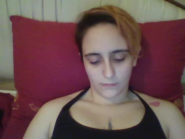 Hotredhead01 Live Sex December 13, 2025