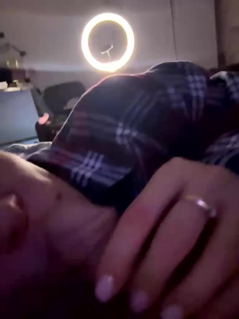 VIP17CoupleDream Live Sex December 13, 2025