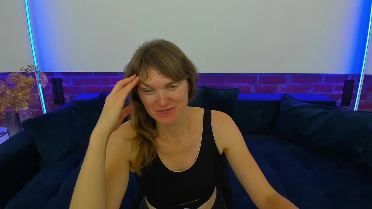 Annabel-xxx Live Sex December 13, 2025