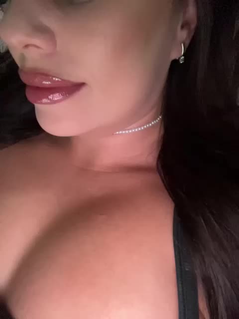 -Hennessy- Live Sex November 28, 2025