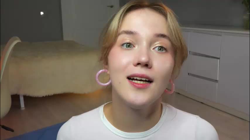 aluntick Live Sex December 14, 2025