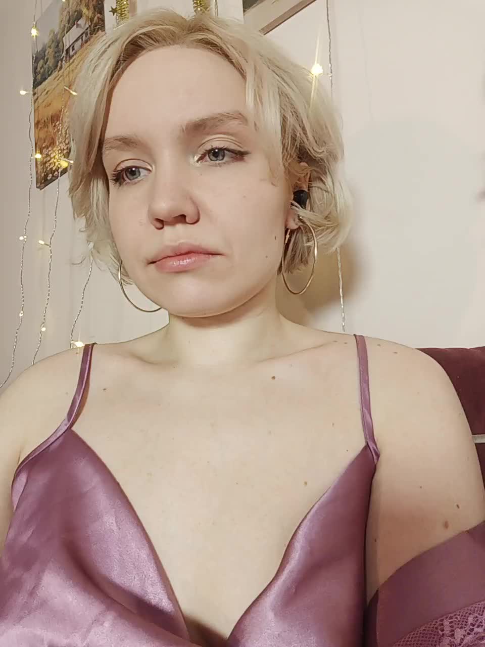 LadyAnny Live Sex December 13, 2025