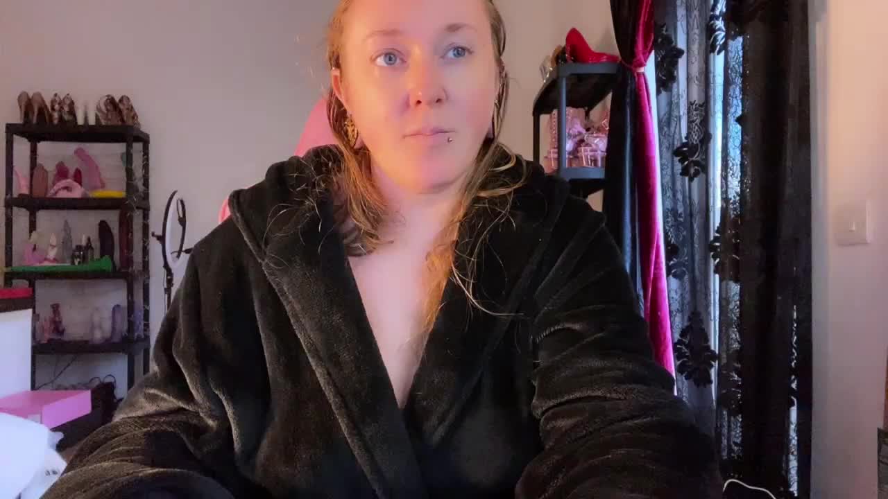 NylonQueen Live Sex November 29, 2025