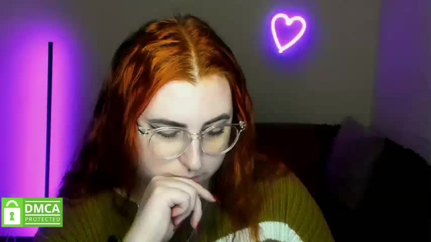 Aliciaredluv Live Sex November 28, 2025