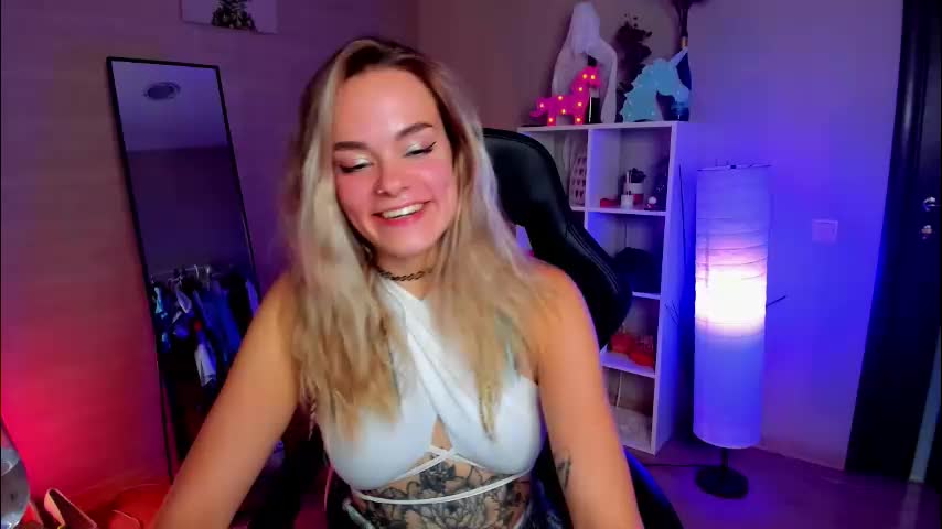 isabella_lure Live Sex December 13, 2025