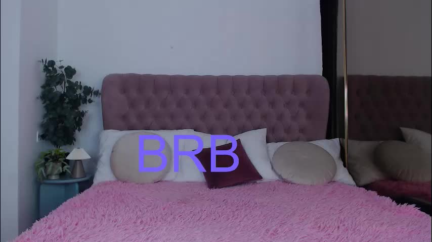 little_cu1tie Live Sex November 28, 2025