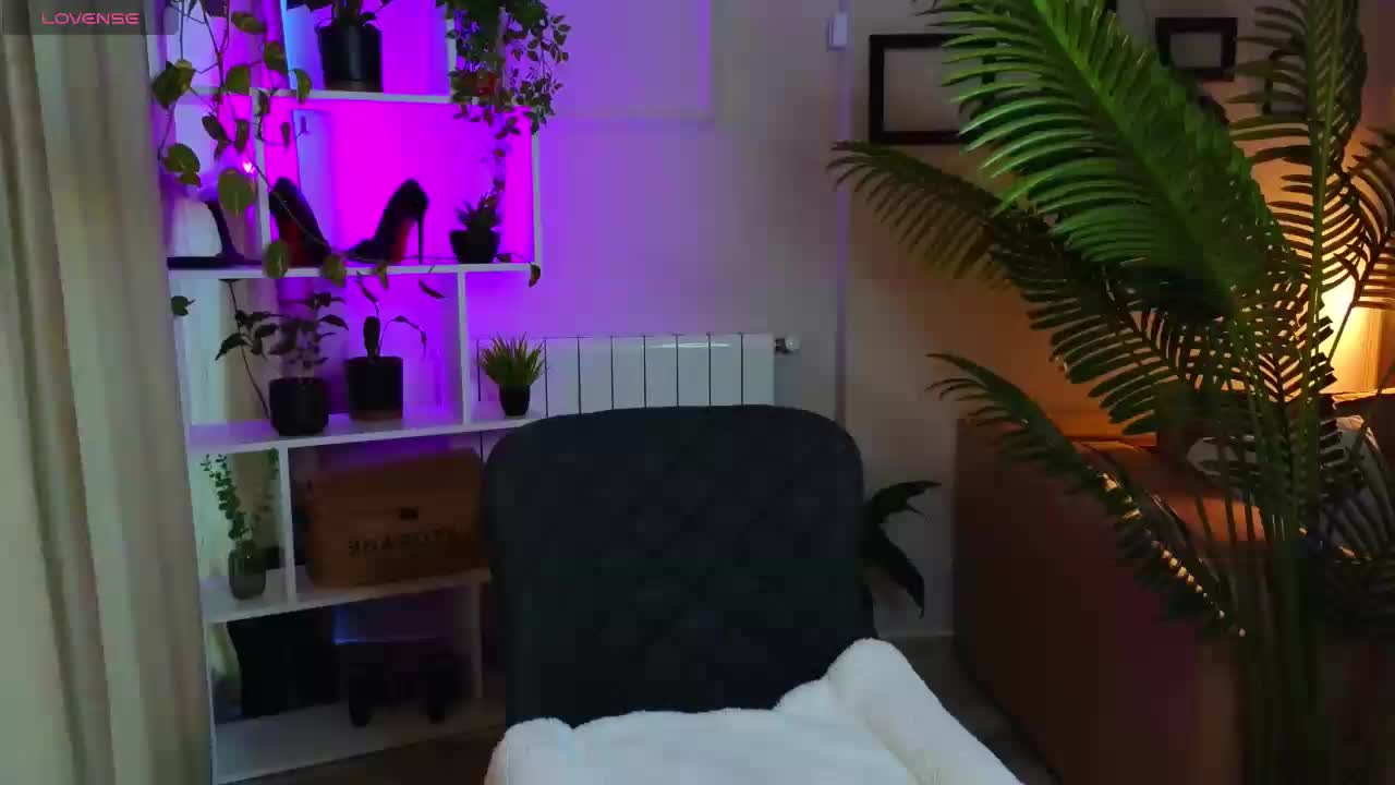 Lina-hill Live Sex December 13, 2025