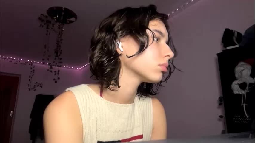 viviennebreihan Live Sex December 13, 2025