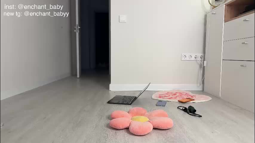 enchant_baby_ Live Sex November 29, 2025