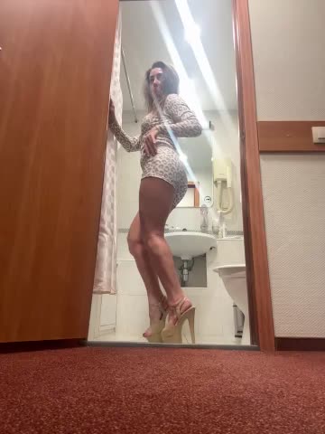 MarinaDiva11_74 Live Sex December 13, 2025