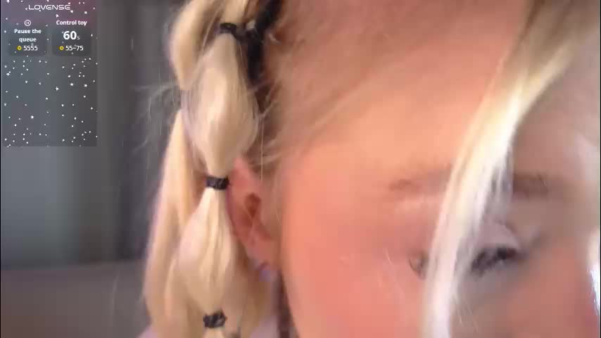 twinklefluff Live Sex December 12, 2025