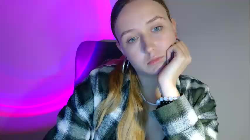 lulu_baby1 Live Sex December 12, 2025