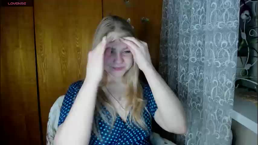 emmafrizea Live Sex December 13, 2025