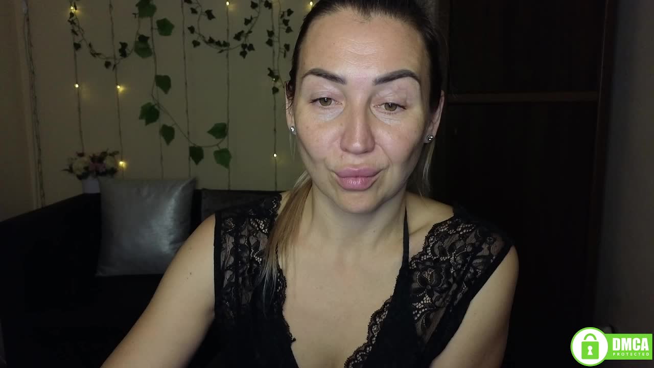Jullyblondkiss Live Sex November 29, 2025